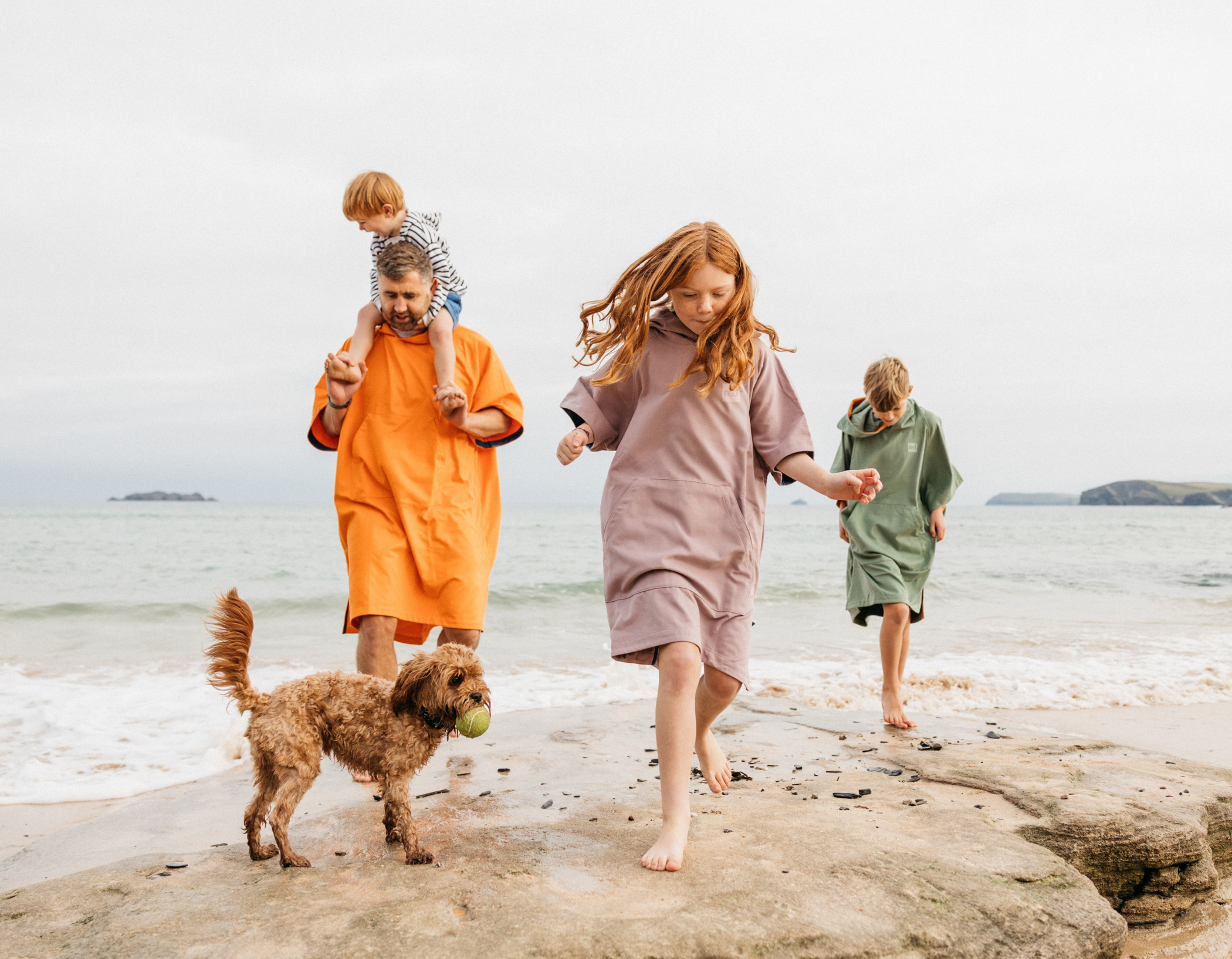 Quick-Dry Or Towelling - Which Changing Poncho Is Right For You?