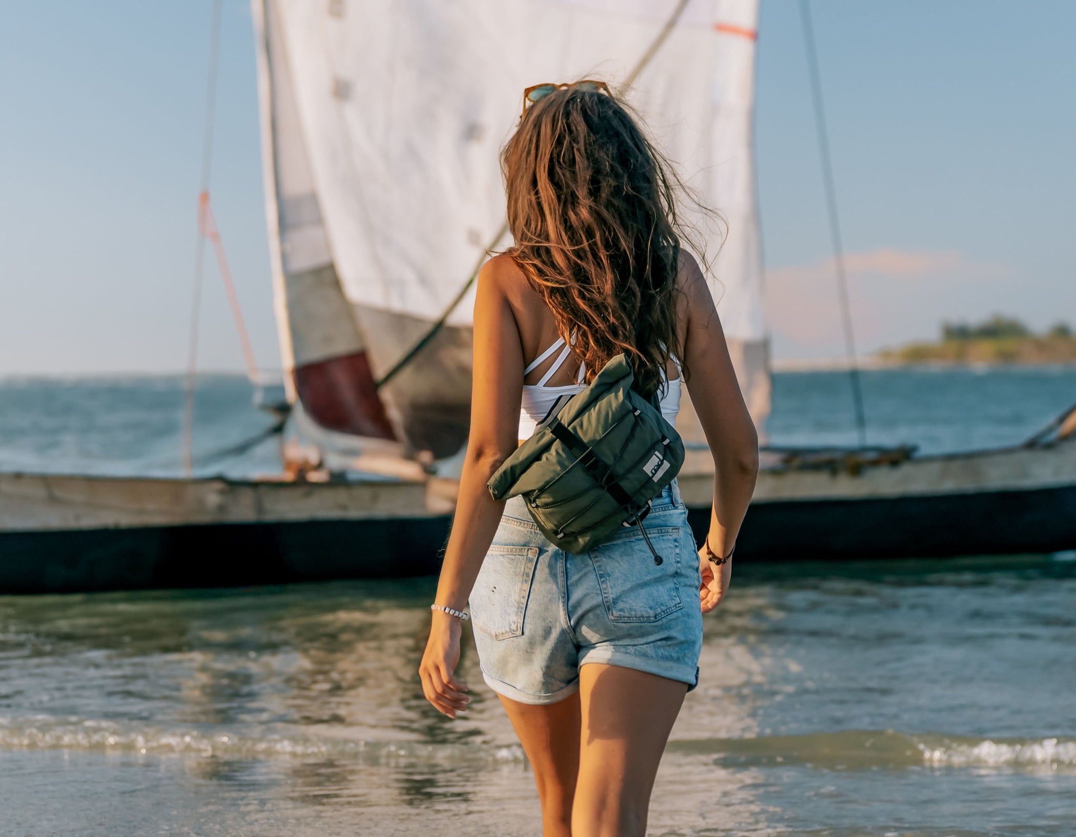 Why Our Lightweight Crossbody Bag Is The Ultimate Travel Bag