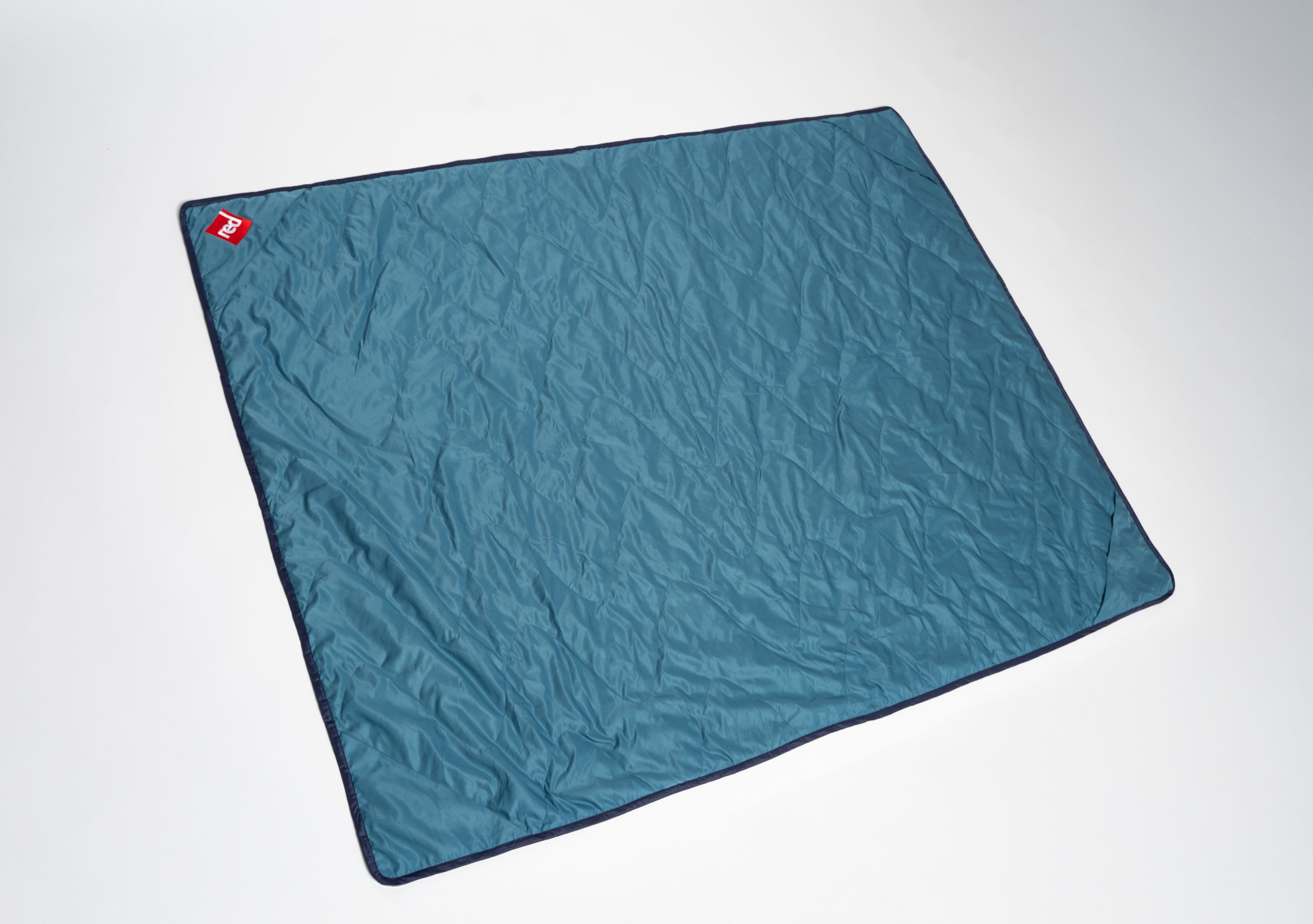 Quilted Lightweight Water-Resistant Adventure Blanket - Ocean Blue